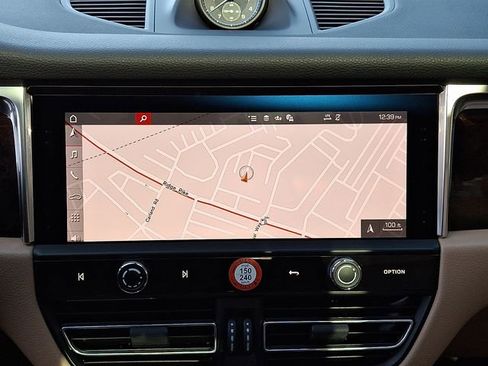 New 2026 Porsche Macan AWD/4WD image 18
