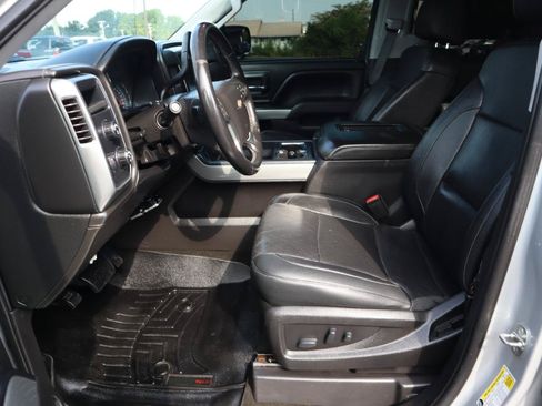 Used 2017 Chevrolet Silverado 1500 LTZ Z71 w/ LTZ Plus Package AWD/4WD image 13