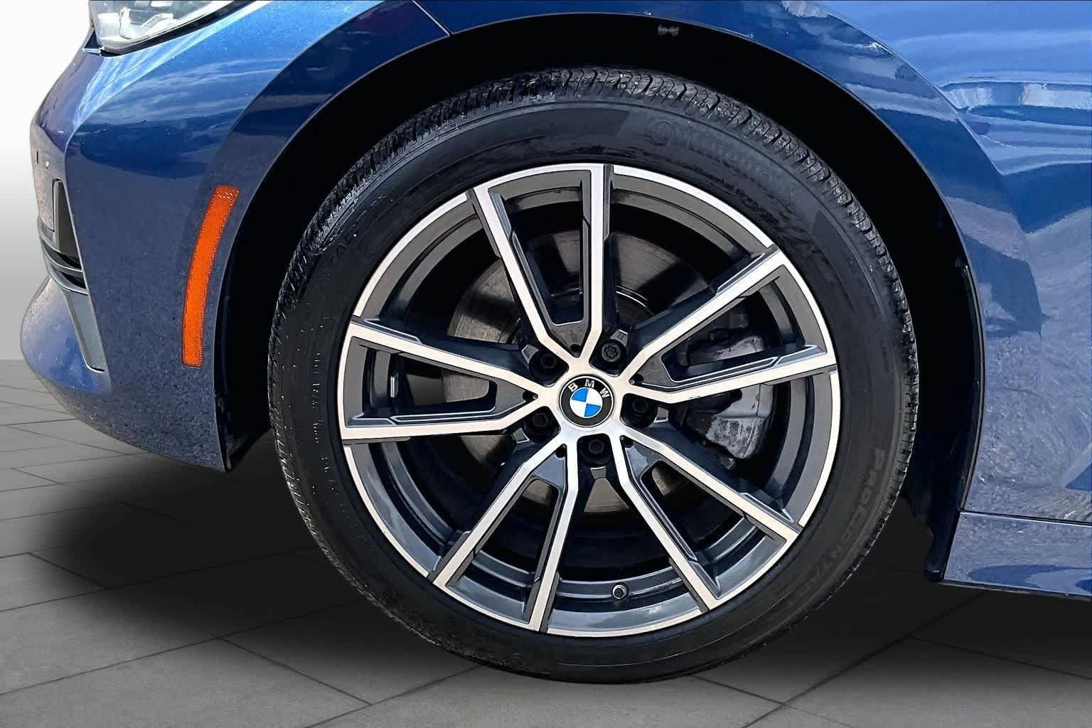 Used 2021 BMW 330i Sedan w/ Convenience Package RWD image 13