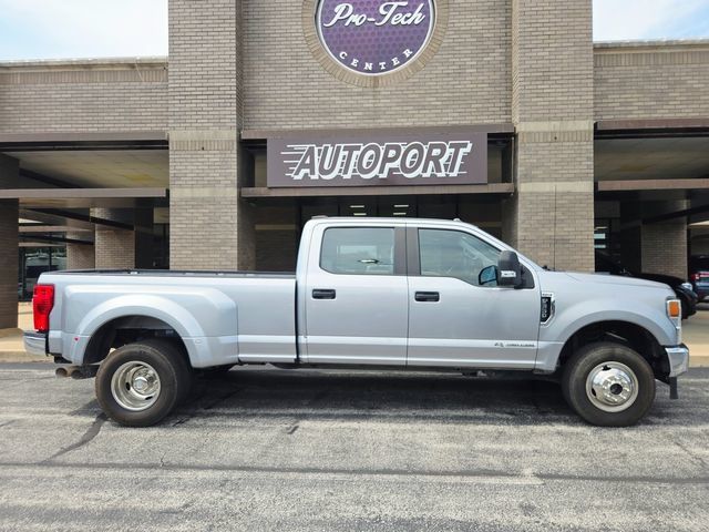 Used 2021 Ford F350 XL w/ STX Appearance Package AWD/4WD image 4
