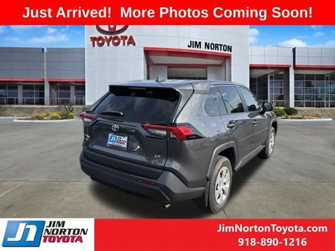 Used 2023 Toyota RAV4 LE FWD image 6