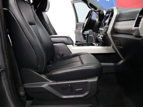 Used 2022 Ford F250 Lariat w/ Lariat Ultimate Package AWD/4WD image 8