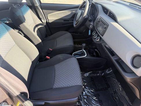 Used 2016 Toyota Yaris L FWD image 8