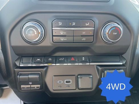 Used 2025 Chevrolet Silverado 1500 W/T w/ WT Value Package AWD/4WD image 34