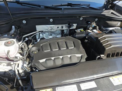 Used 2025 Volkswagen Atlas SE image 23