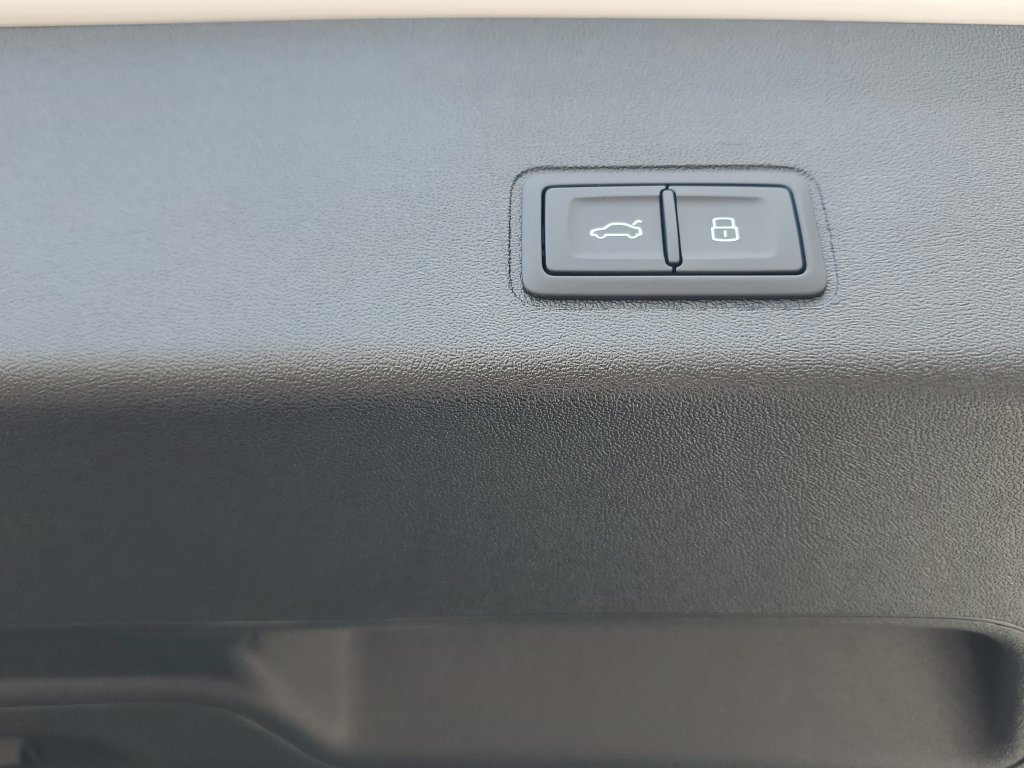 New 2026 Audi Q3 quattro 2.0T AWD/4WD image 17