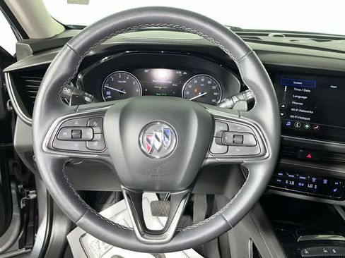 Used 2022 Buick Envision Essence w/ Safety Package FWD image 16