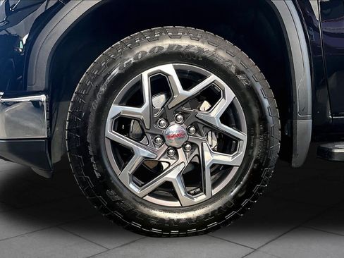Used 2024 GMC Sierra 1500 SLT AWD/4WD image 11