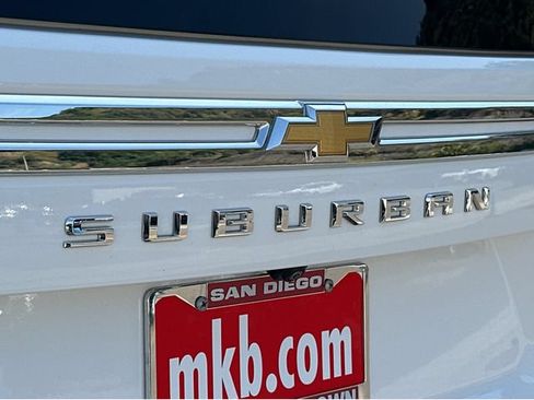 Certified 2024 Chevrolet Suburban Premier AWD/4WD image 15