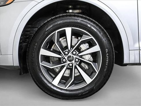 Used 2024 Audi Q5 2.0T Premium Plus w/ Premium Plus Package AWD/4WD image 25
