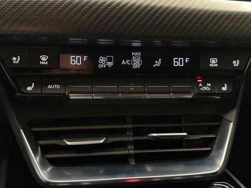 Used 2023 Audi RS e-tron GT w/ Carbon Performance Package image 30