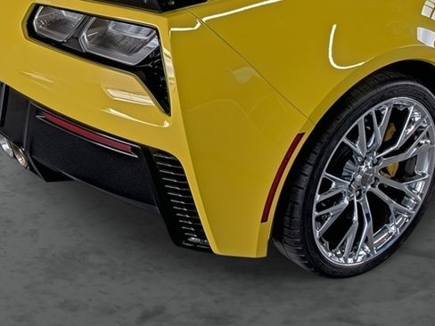 Used 2017 Chevrolet Corvette Z06 RWD image 12