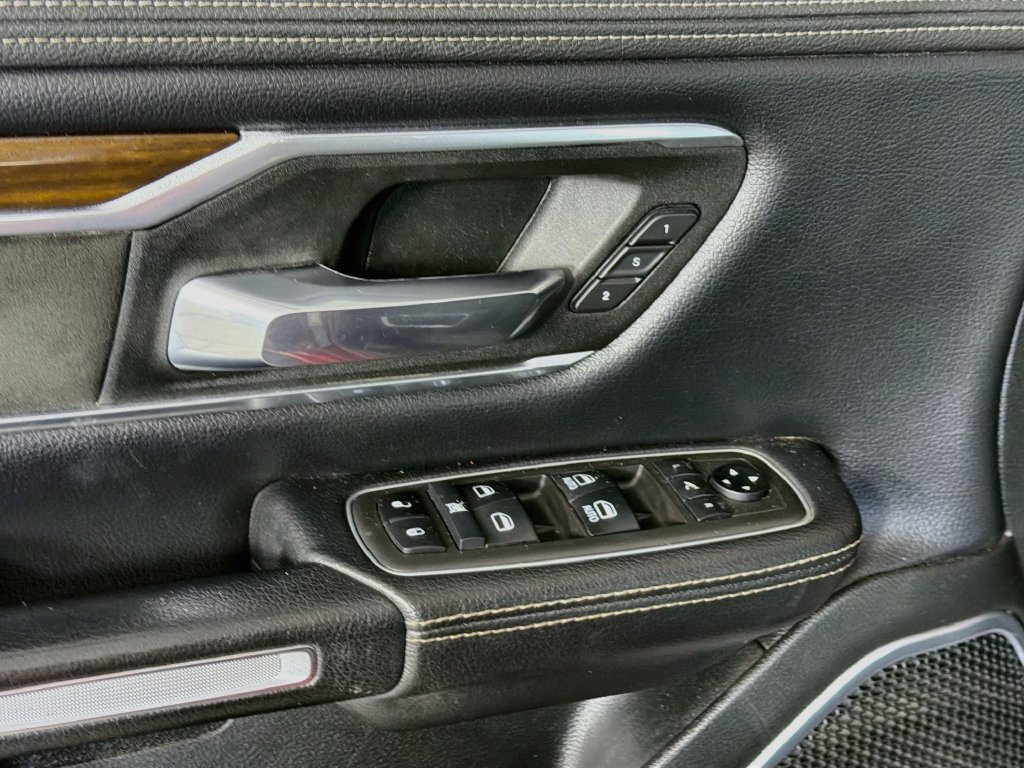 Used 2021 RAM 1500 Laramie AWD/4WD image 17