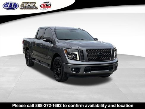 Used 2019 Nissan Titan SV w/ SV Convenience Package image 1