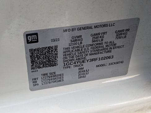 Used 2024 Chevrolet Silverado 3500 LTZ w/ LTZ Convenience Package image 32