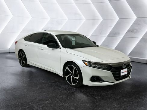 Used 2022 Honda Accord Sport image 1