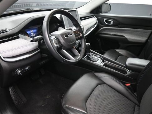 Used 2022 Jeep Compass Latitude w/ Sun and Sound Group image 18