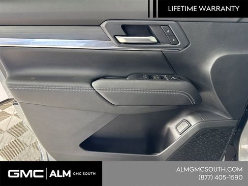 New 2026 GMC Terrain Elevation w/ Elevation Premium Package FWD image 12