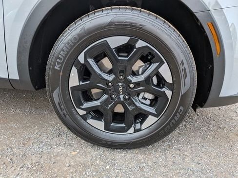 New 2026 Kia Sorento S FWD image 9