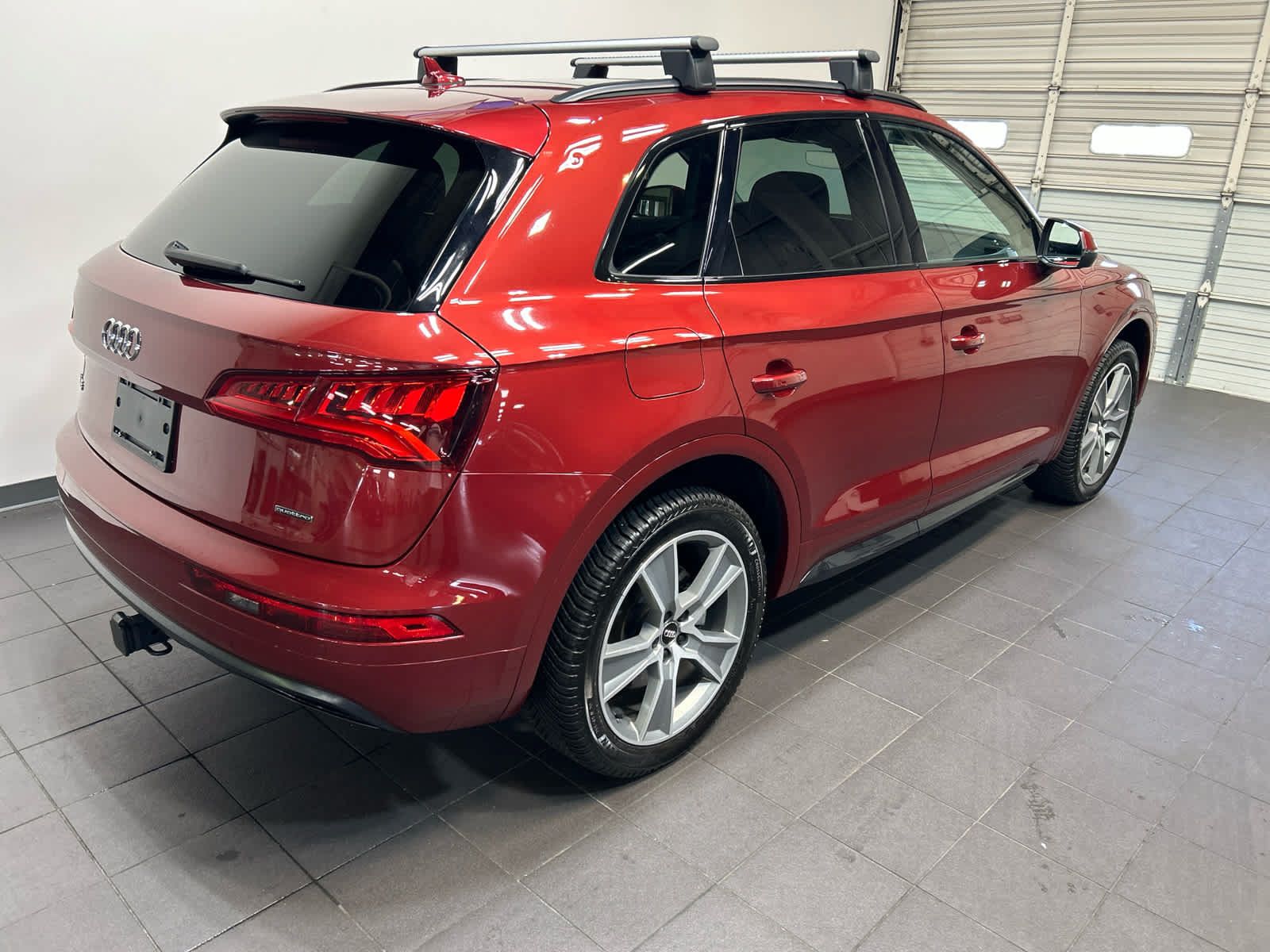 Used 2020 Audi Q5 2.0T Premium Plus w/ Premium Plus Package AWD/4WD image 3