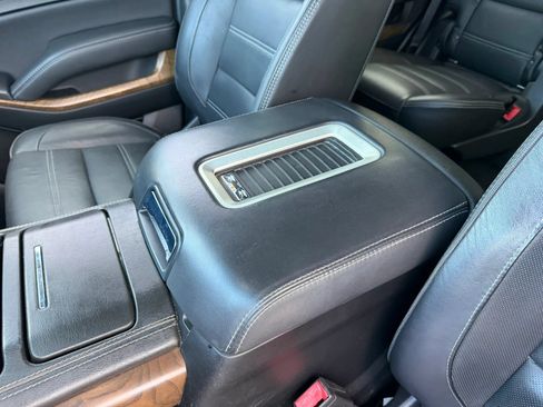 Used 2020 GMC Yukon Denali w/ Denali Ultimate Package RWD image 20