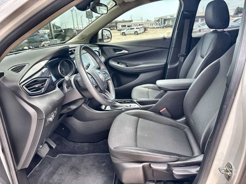 Used 2022 Buick Encore GX Preferred w/ Sport Touring Package FWD image 19