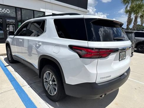 Used 2023 Chevrolet Traverse LT FWD image 5