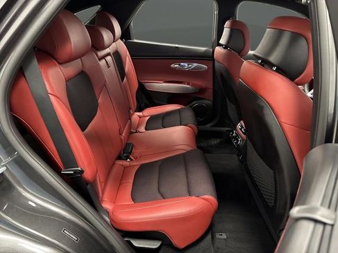 Used 2024 Genesis GV70 2.5T w/ Sport Prestige Package image 32