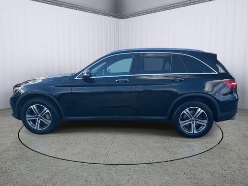 Used 2019 Mercedes-Benz GLC 300 4MATIC image 5