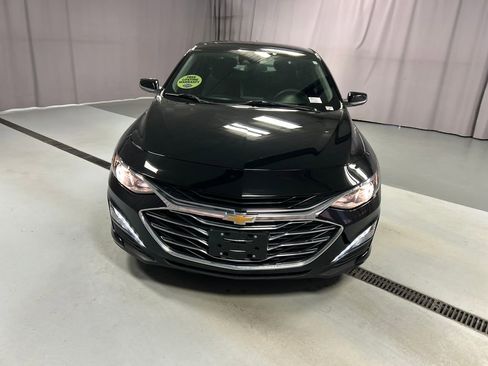 Used 2024 Chevrolet Malibu LT image 2