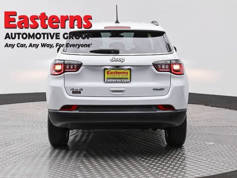 Used 2022 Jeep Compass Latitude w/ Convenience Group AWD/4WD image 6