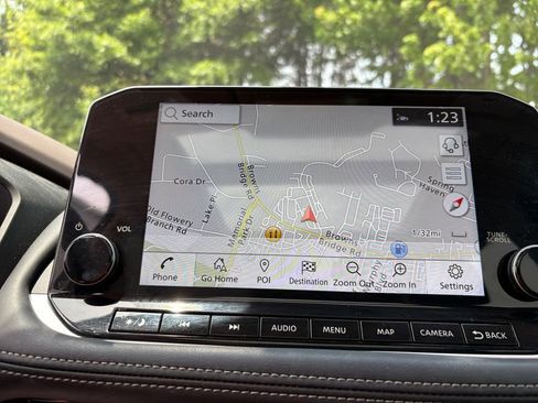 Used 2023 Nissan Rogue SL w/ SL Premium Package image 19