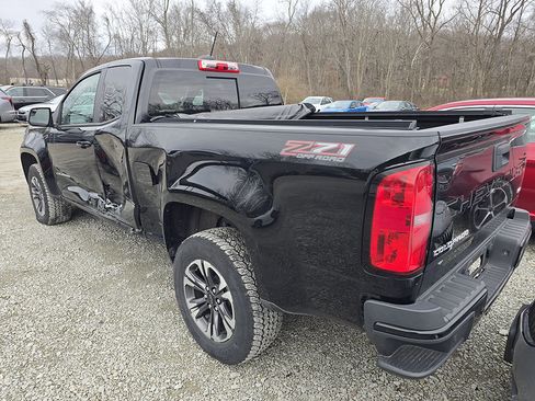 Used 2021 Chevrolet Colorado Z71 image 2