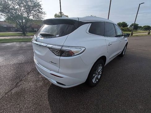 Used 2023 Buick Enclave Avenir w/ Avenir Technology Package FWD image 7