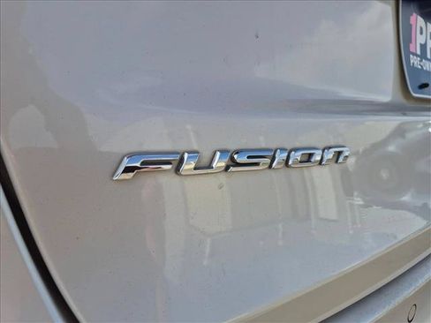 Used 2019 Ford Fusion Titanium FWD image 11