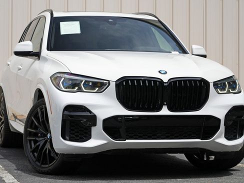 Used 2022 BMW X5 M50i w/ Executive Package AWD/4WD image 4