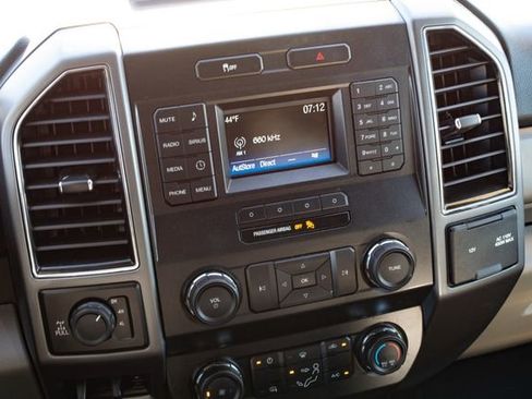 Used 2019 Ford F250 XLT w/ Camper Package image 26