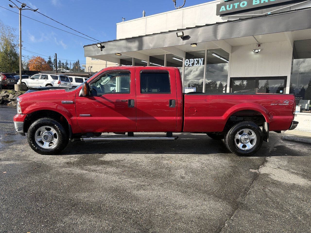 Used 2005 Ford F350 Lariat AWD/4WD image 3