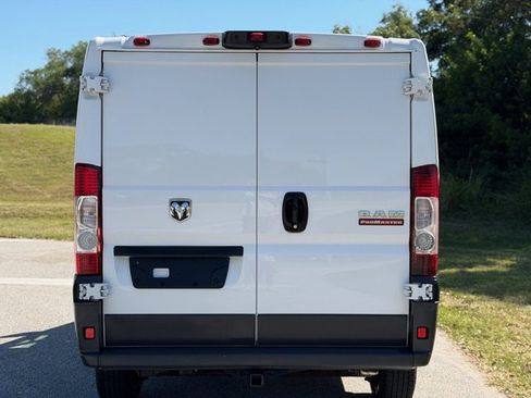 Used 2017 RAM ProMaster 1500 FWD image 4