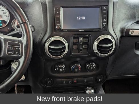 Used 2018 Jeep Wrangler Unlimited Sahara AWD/4WD image 5