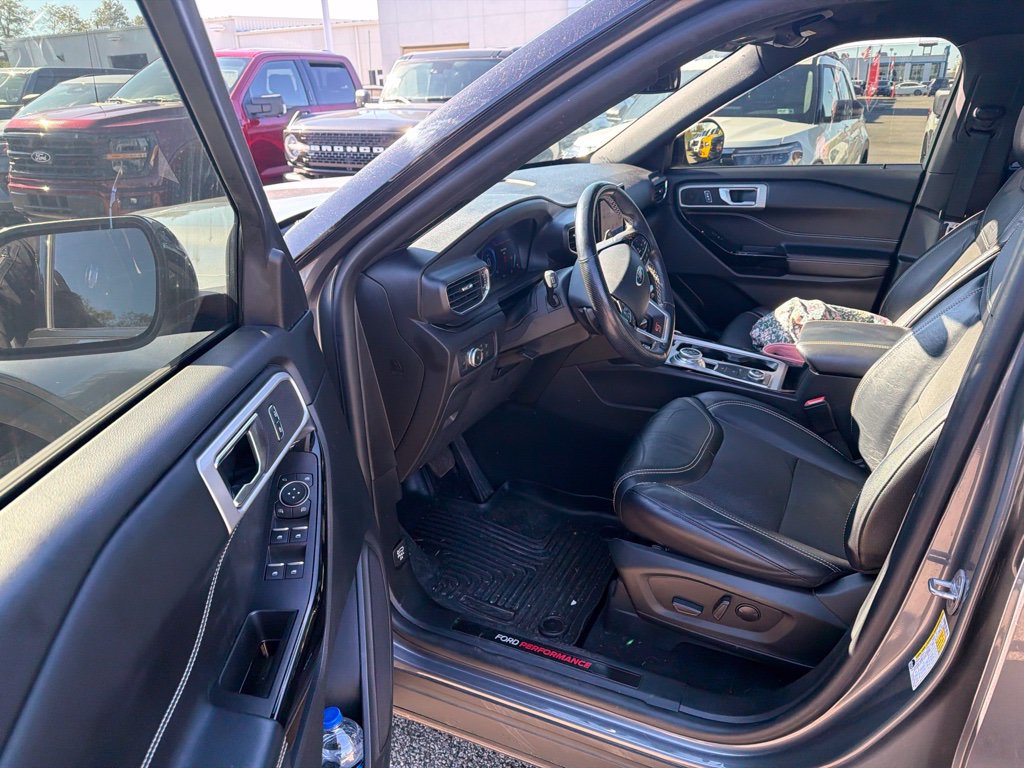 Used 2021 Ford Explorer ST w/ ST Street Pack AWD/4WD image 13