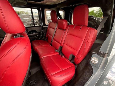 Used 2024 Jeep Wrangler Unlimited Rubicon 392 AWD/4WD image 28