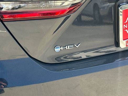 Used 2025 Toyota Camry LE image 13