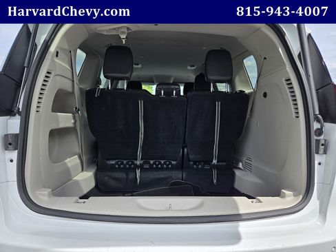 Used 2023 Chrysler Pacifica Touring-L FWD image 33