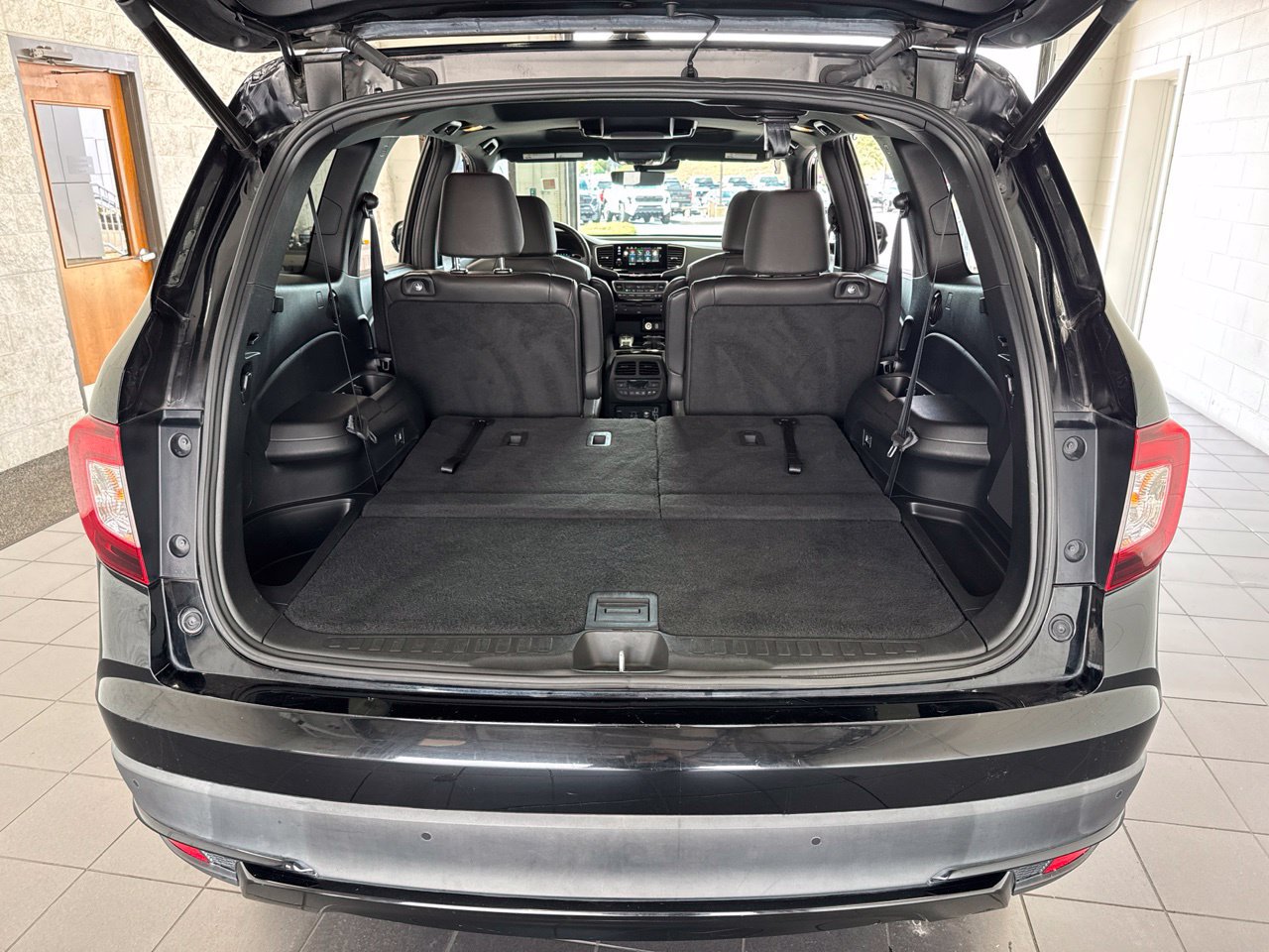 Used 2021 Honda Pilot Black Edition image 10