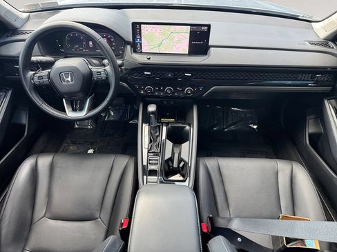 Used 2023 Honda Accord Touring image 10