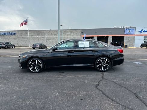 Used 2018 Honda Accord Sport image 4