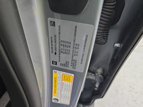 Used 2024 Chevrolet Tahoe High Country w/ Premium Package image 15