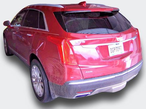 Used 2019 Cadillac XT5 Platinum AWD/4WD image 11