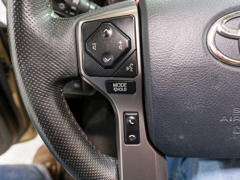 Used 2018 Toyota Tacoma SR5 image 26